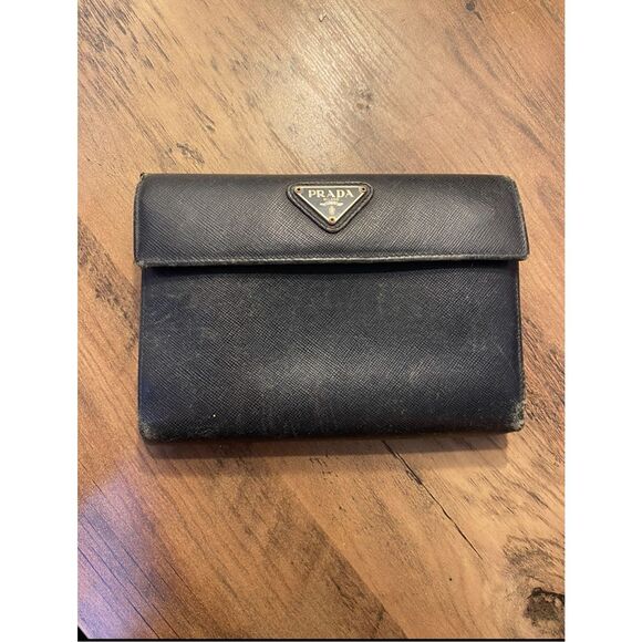 PRADA Compact Wallet Nero Saffiano Triangle - Picture 1 of 12